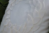 Cozy DIY Felt Wreath Pillow for Winter Decor