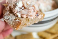 Pratik Feta ve Kuru Domatesli Tavuk Dip