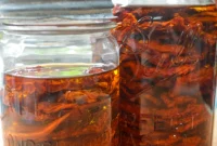 Drying and Storing Tomatoes in Olive Oil