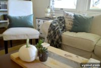 Autumnal Simplicity in Green and White