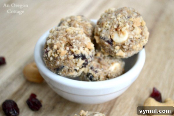 Cashew-Cranberry-and-White-Chocolate-Granola-Bites