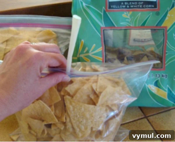 Mastering Bulk Chip Freshness 3 Sealing ziplock bags of chips
