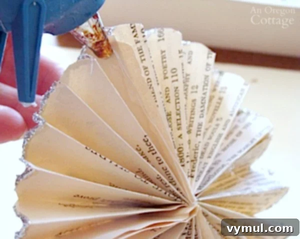 Paper Petals: Accordion Rosette Tutorial from Book Pages 12 Rosette Book Page Ornament Tutorial-step8