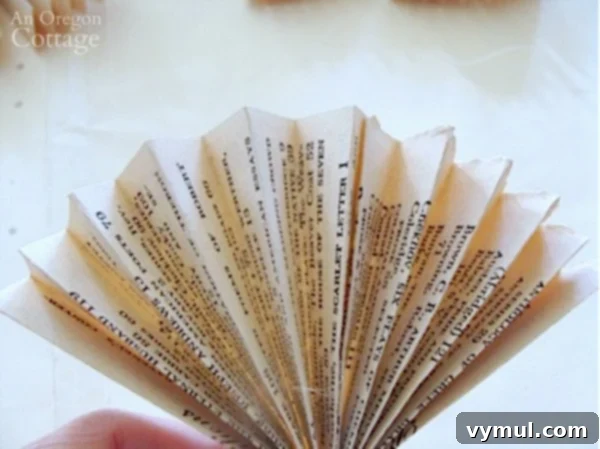 Paper Petals: Accordion Rosette Tutorial from Book Pages 5 Rosette Book Page Ornament Tutorial-step3