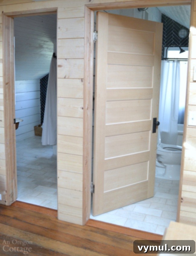 Manzanita Magic: A Reed House Retreat 18 The Reed House upstairs twin baths