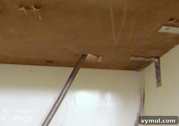 Cutting electrical hole for installing microwave hood