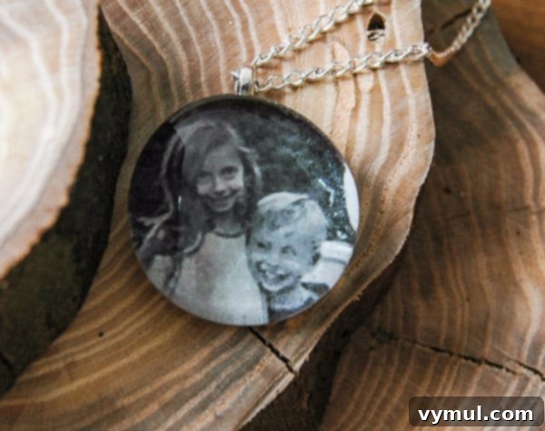 Thoughtful Handcrafted Presents for All Seasons 23 Photo-Glass-Bead-Necklace-via-Little-House-of-Four