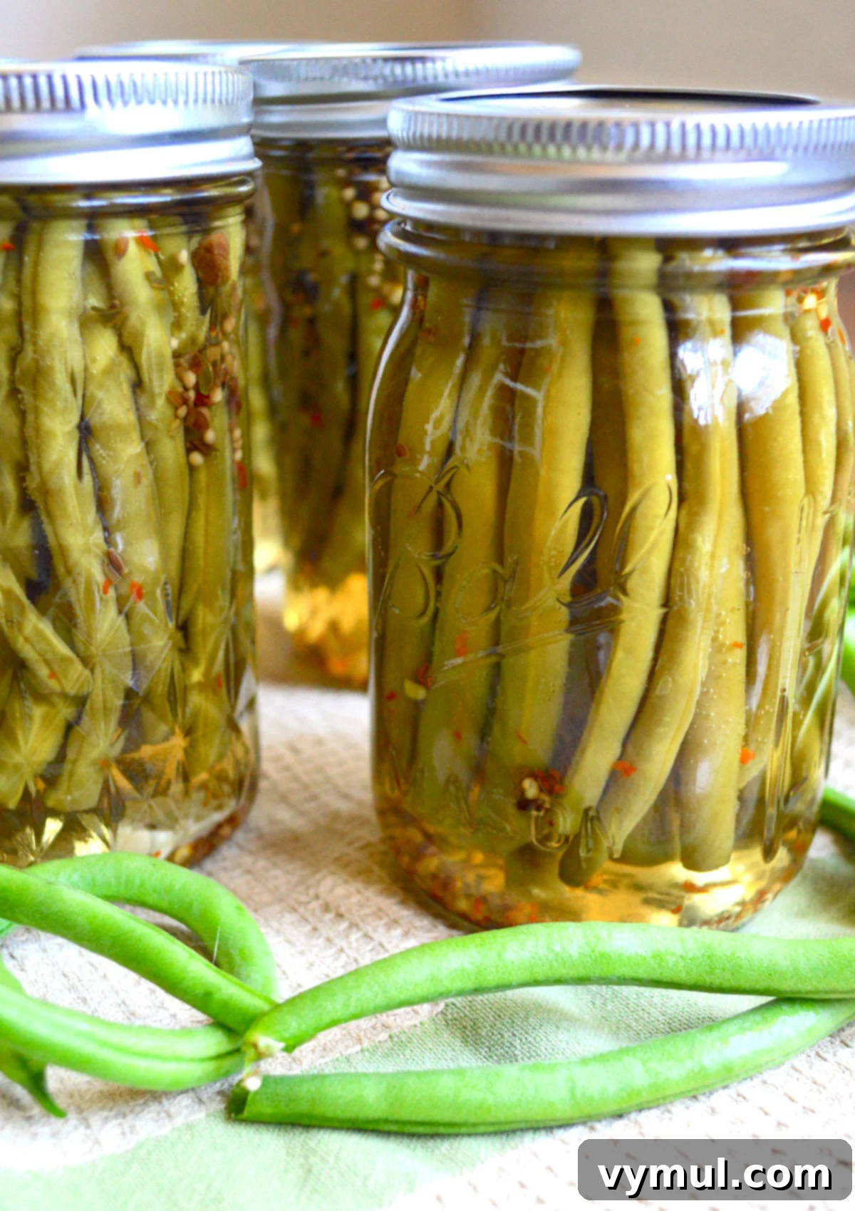 pickled green beans canned in jars
