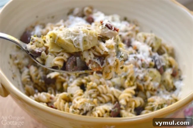 Easy Mediterranean Chicken Pesto Pasta