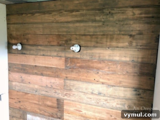 Reclaimed Wood Tips and Tricks 2 reclaimed wood wall-bath
