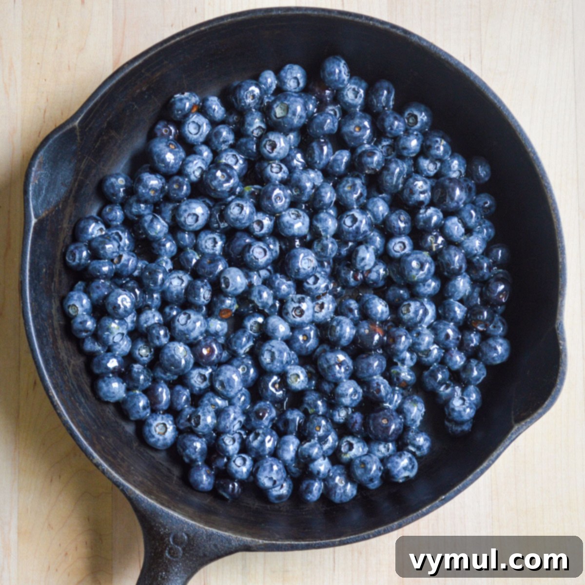 blueberries in skillet