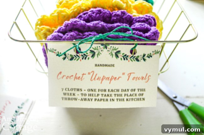 Close-up of a printable label for crochet unpaper towels, featuring a festive garland design.