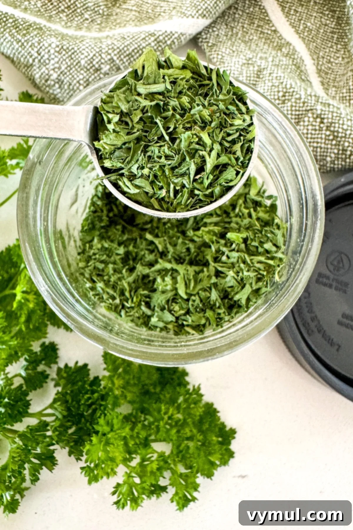 Drying Parsley Made Simple Oven Dehydrator Air 2 using a teaspoon for dried parsley