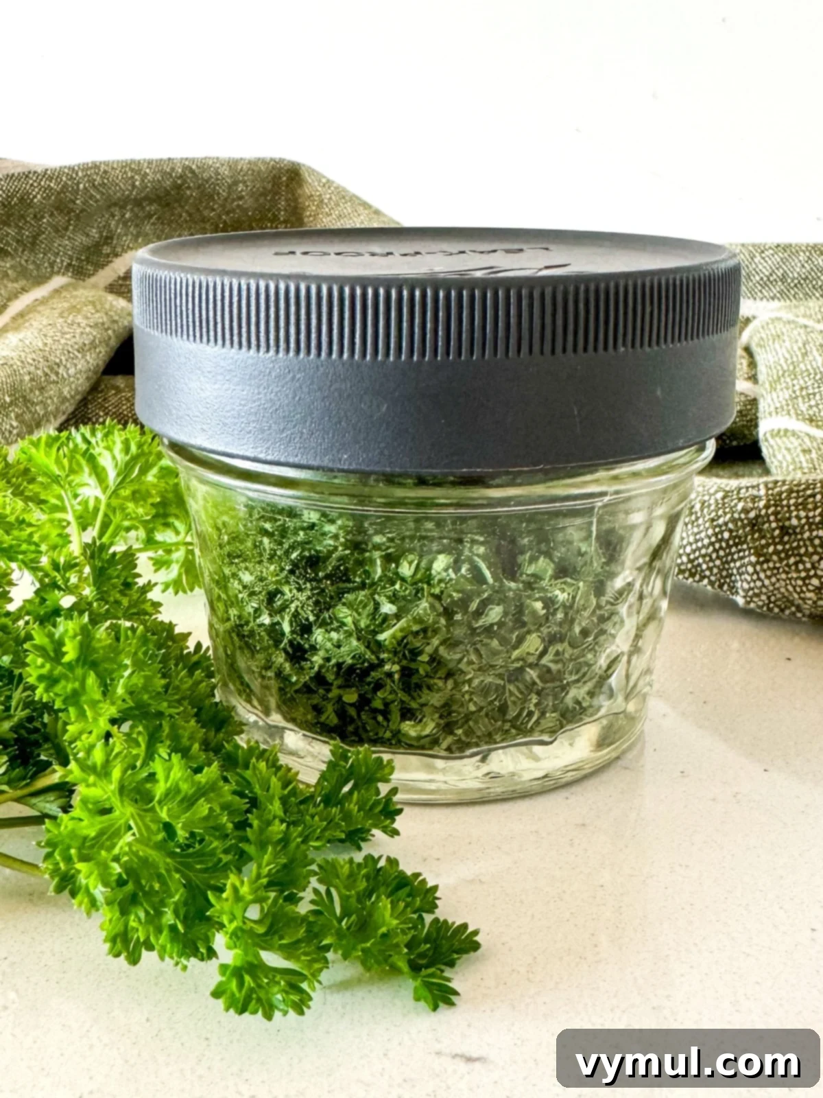 Drying Parsley Made Simple Oven Dehydrator Air 9 dried parsley in jar with lid