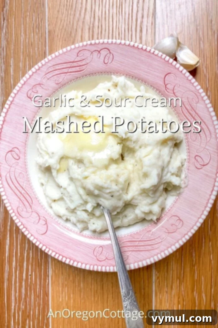 garlic-sour scream mashed potatoes_pin image